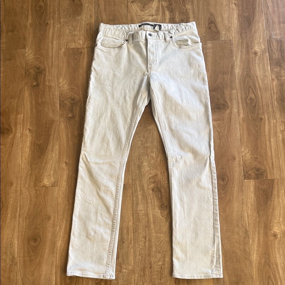 John Varvatos Bowery Jean size 34 in white/grey